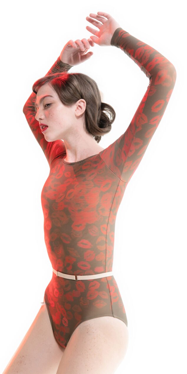 LIPSTICK boatneck letoard with long sleeves chocolate on