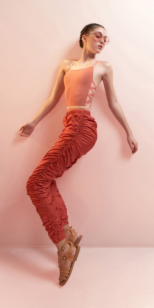 PARA CUTE draped pants coral 1