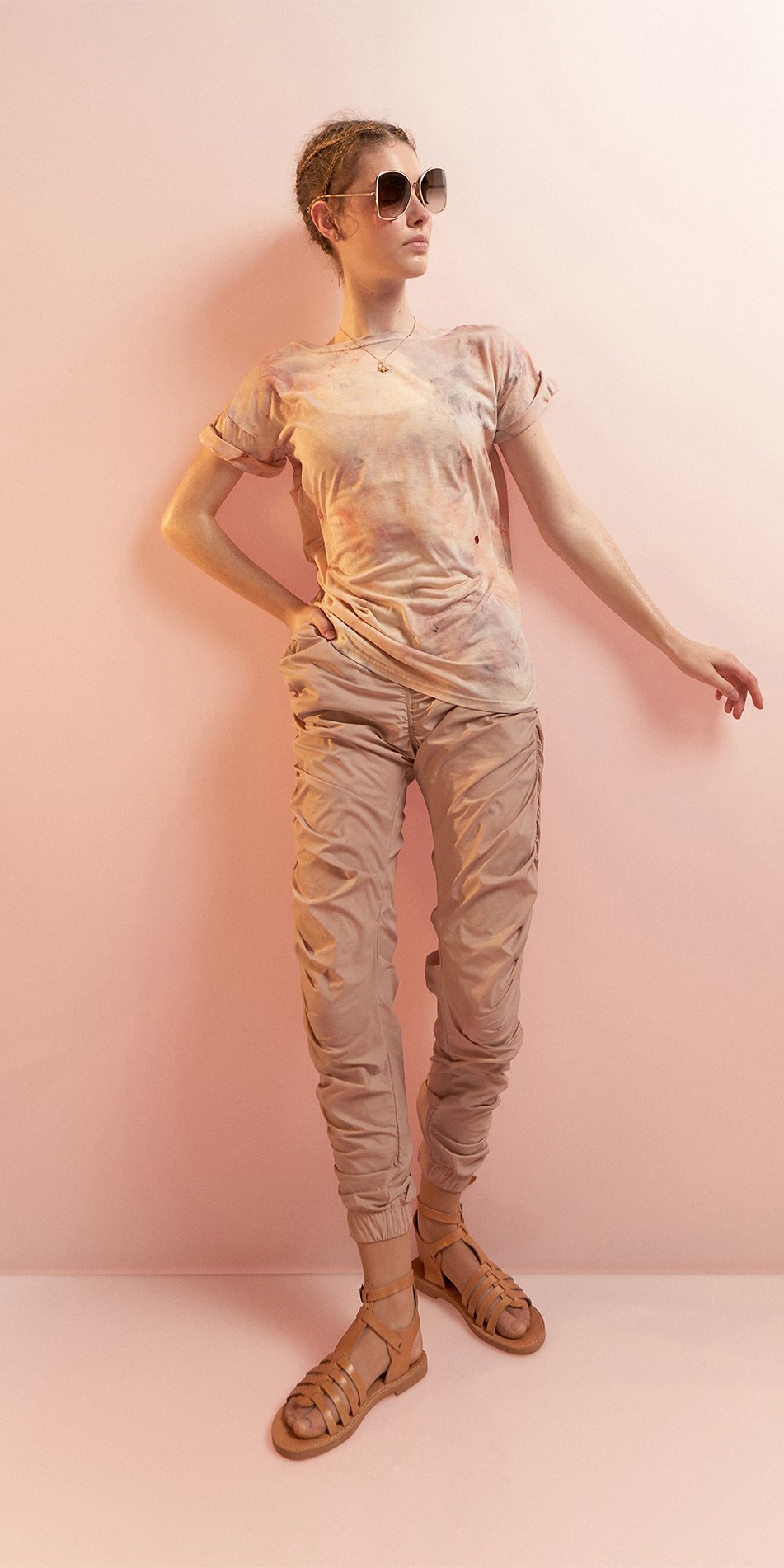 SUN KISSED hand dyed t shirt with embroidered bugs coral multicolor 1